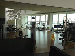 Gyms in chongqing cater to every budget, making it no excuse to be anything less than svelte in a place famed for producing the most beautiful girls in china. Gym Picture Of Pullman Kuching Tripadvisor