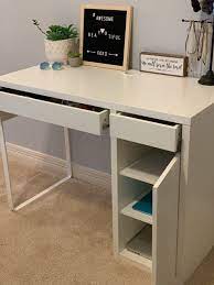 Create a home office with a desk that will suit your work style. Top 10 Best Desks For Students Thetarnishedjewelblog Small Room Desk Desks For Small Spaces Room Desk