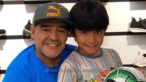 Ed ha già 71mila follower, ad una settimana di distanza dal. Diego Maradona Se Acordo Del Cumpleanos De Su Nieto Benjamin Aguero Un Dia Mas Tarde Infobae