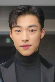 Seonghwa really embodied "Skin" as an art