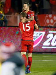 The average height of an nhl player is just over 6 ft 1 in (1.85 m) tall. Toronto Fc Beats Red Bulls 2 1 To Clinch Playoff Berth