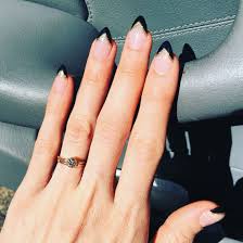 Almond Shaped Acrylic Nails With Black Tips Stiletto Nails With Black Gold French Tips Black Gold Nails Black Nails Gel Nails Shape