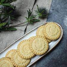 Typically, cookies have an added liquid (like milk) that use a good quality, european butter. 5 Popular Brands Of Store Bought Shortbread Ranked Walkers Shortbread Pure Butter Shortbread Recipe Shortbread