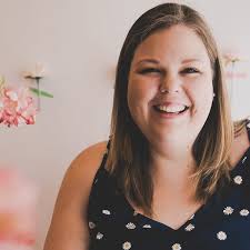 Hi, I'm Hannah, & I'll be your host today! ✦ To start, I want to say thank  you for being here and supporting my small business. It means the world to  me.