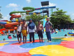 Waterboom pinrang buka hari apa. Kolam Seluncur Water Boom Hairos