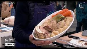 Maybe you would like to learn more about one of these? Recette Poule Au Pot Farcie A La Henri Iv Youtube