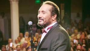 Gefällt 902.226 mal · 40.315 personen sprechen darüber. Ø¹Ù„ÙŠ Ø§Ù„Ø­Ø¬Ø§Ø± ÙŠØ¹ÙˆØ¯ Ù„Ù„Ù…Ø³Ø±Ø­ ÙˆÙŠÙ‡Ø§Ø¬Ù… Ø£ØºØ§Ù†ÙŠ Ø§Ù„Ù…Ù‡Ø±Ø¬Ø§Ù†Ø§Øª ØµØ­ÙŠÙØ© Ø§Ù„Ø§ØªØ­Ø§Ø¯