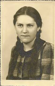 My Dad's parents. Sophia and Engelburt. They were born, raised and died in  Germany. I never met them. My daughters middle name is Sophia ~