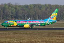 The Most Viewed Photos Of Last 48 Hours Airplane Painting Aircraft Painting Airplane Design