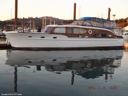 1951 50 Chris Craft Catalina This Is My Favorite Of The Mid Century Chris Craft Motoryachts The Rear Cabin With The Re Chris Craft Boats Boat Boats For Sale