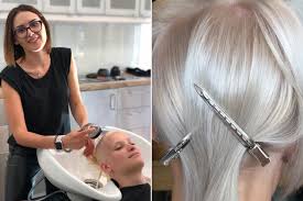 Ob euer friseur trotz lockdown zu euch nach hause kommen und eure mähne schneiden darf, verraten wir euch bei grazia! Olaplex Kaufen Friseur In Berlin D Machts Group