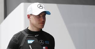 When stoffel vandoorne first stepped into the cockpit of formula 1, there were high hopes that the talented belgian driver would become a future world champion. Stoffel Vandoorne Becomes Third Driver At Mercedes Archyde