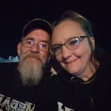 Why is the internet connection being lost around Jonestown?