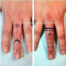 Arrow Moon Hand Tattoo Finger Tattoos Tattoos Diy Tattoo