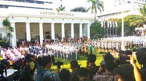 Pancasila berperan sebagai falsafah dan dasar negara yang kokoh, yang menjadi fondasi dibangunnya indonesia yang bersatu, berdaulat, adil dan makmur. Peringati Hari Lahir Pancasila Jokowi Ini Harus Jadi Momentum Nasional Tempo Co