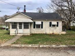 1907 E Elm Street Gastonia Nc 28054 Hotpads Renting A House Gastonia Hot Pads