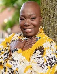 Miriam Chase's Instagram, Twitter & Facebook