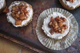Top tender apple cupcakes with a sweet and crunchy topping of brown sugar and almonds, then drizzle with a powdered sugar glaze. 20 Low Calorie Apple Desserts That Feel Like Indulgences Legion Athletics