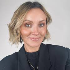 Tiffany Manion's Instagram, Twitter & Facebook