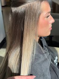 It's always my favorite when I get to do my sister's hair. 🫶 This time of  year, that 9am sun pours in and lights up the whole salon—it's the best  start to