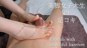 脚フェチ彼氏にひたすら足コキしていっぱい搾り取りました日本素人カップル【そうあい】 - XVIDEOS.COM