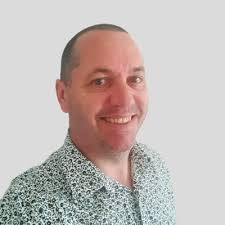 Really enjoy listening and reading content from Simon Sinek.