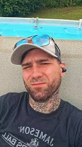 Shawn Lacey's Instagram, Twitter & Facebook