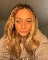 Bella Rangel's Instagram, Twitter & Facebook