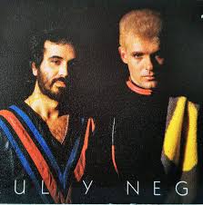 AZUL Y NEGRO