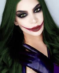 I Believe Whatever Doesn T Kill You Simply Makes You Stranger Joker Thejoker Jokermakeup Batman Jokercosplay Co Teufel Make Up Joker Make Up Und Halloween Gesicht Schminken