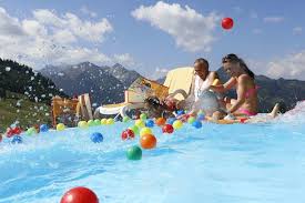 Diese Familienhotels In Deutschland Lassen Kindheitstraume Wahr Werden Urlaub Hotels Fur Kinder Familienurlaubsziele