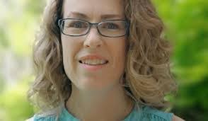 Stephanie Hart's Instagram, Twitter & Facebook