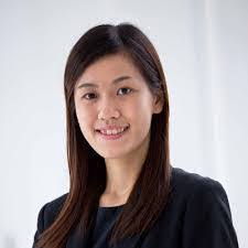 Lisa Ringle's Instagram, Twitter & Facebook