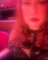 Robyn Marsh (@robynemme) • Instagram photos and videos