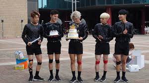 Music bank preview pic © watermark. 20170602 Kbs Music Bank íŒ¬ì¸ì‚¬ Ace ì—ì´ìŠ¤ Happyjunheeday Part1 Youtube