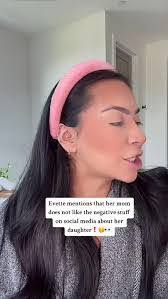 Evette Savage's Instagram, Twitter & Facebook