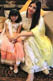 Aishwarya With Her Daughter Aaradhya Bachchan Actress Aishwarya Rai Gorgeous Girls Fashion Design Dress
