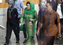 Owner of 567 luxury handbags & 14 crowns. Najib S Wife Questioned By 1mdb Investigators Asia News China Daily