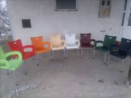 Plasticna stolica uradjene od veoma kvalitetne plastike, sa aluminijumskim ne rdjajucim nogicama, stolice su italijanski dizajn i razne boje, otporne na sve vremenske uslove tako da im ne smeta kisa, sunce, itd. Plasticne Stolice Halo Oglasi