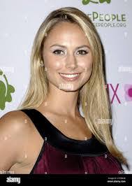 Alexis Pfeiffer's Instagram, Twitter & Facebook