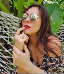 Hasil gambar untuk wulan guritno seksi bikini
