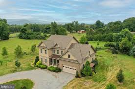 78 Burch Ln, Boyce, VA 22620