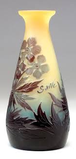A Galle Glass Vase C 1900 Signed In Cameo Galle 13 Cm High Estimate 400 600 Art Du Verre Vase Galle Art Verrier