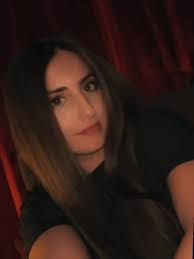 Roberta Petro's Instagram, Twitter & Facebook