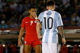El rival que más veces enfrentó argentina es a uruguay en 192 oportunidades contabilizando el de este viernes, alcanzando 88 triunfos contra 57 triunfos charrúas. Argentina Vs Chile Horario Formacion Y Donde Ver El Partido Por Las Eliminatorias Sudamericanas