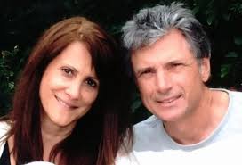 Man arrested in slayings of 'American Idol' music supervisor Robin Kaye and  her rock musician husband in their home near L.A. - Anchorage Daily News