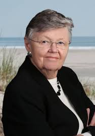 Andrea Moffatt's Instagram, Twitter & Facebook