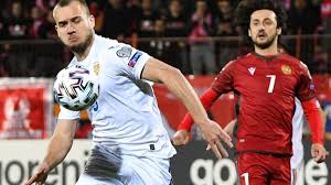 Avem 2 stiri despre fotbal romania. Oijfzzmuoovpkm