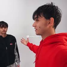 Jeff Marrero's Instagram, Twitter & Facebook