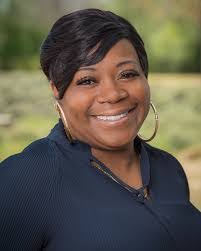 Tara Spivey's Instagram, Twitter & Facebook